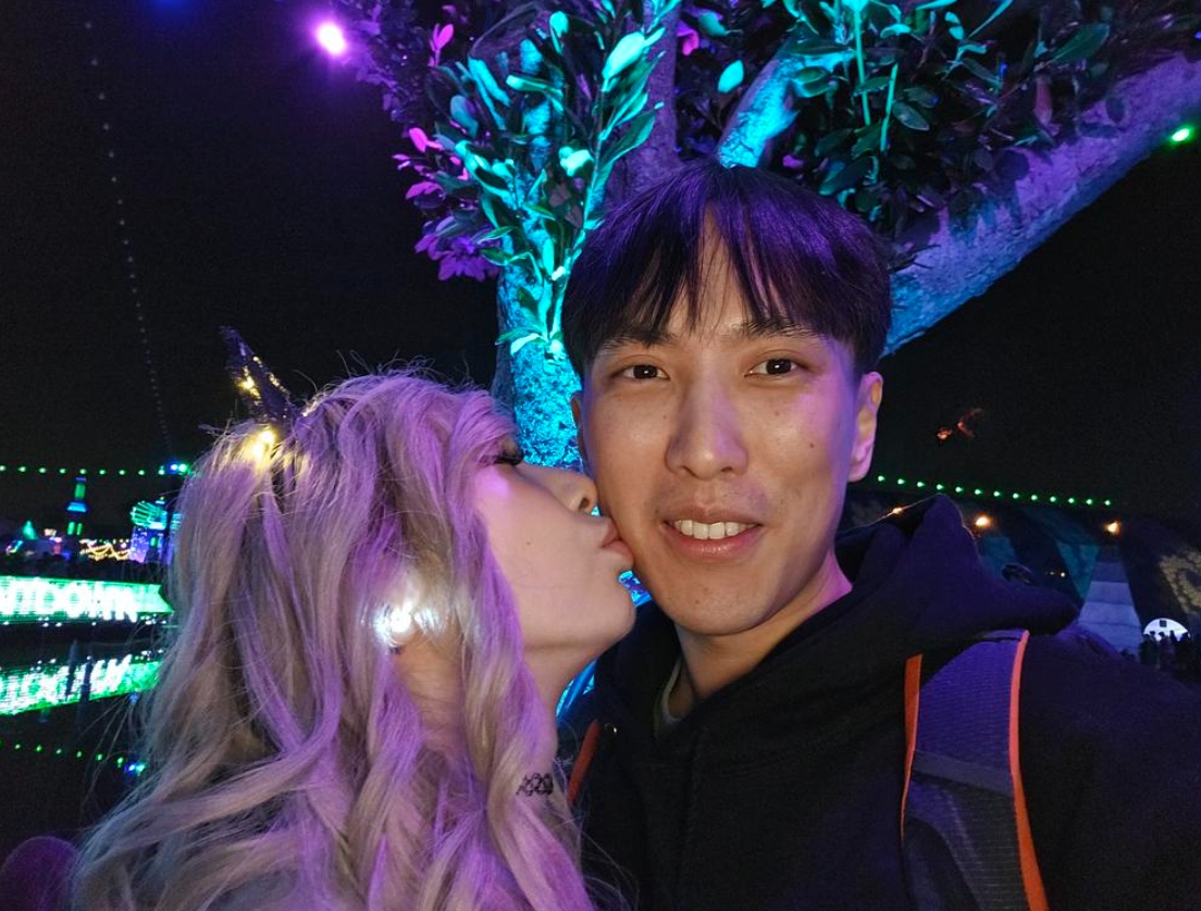 我爱富婆！Doublelift与其女友跨年热吻秀恩爱（其为TSM股东）