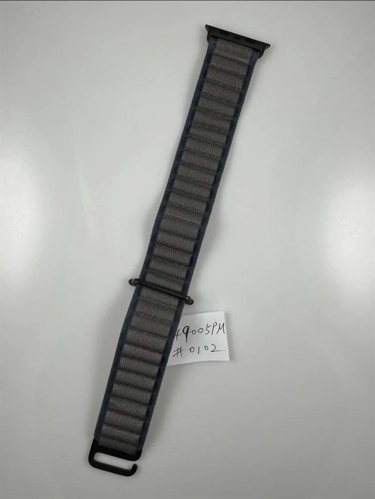 Apple Watch Ultra 黑色钛金属照曝光  证实苹果计划推新配色