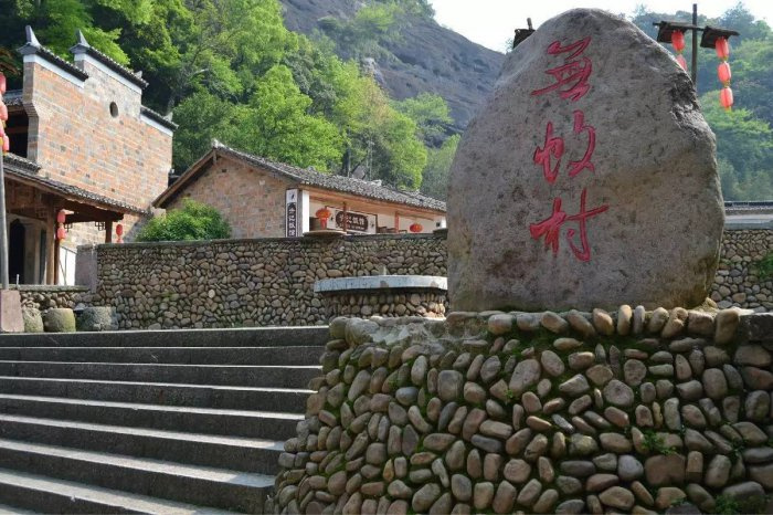 江西鹰潭旅游必去十大景点