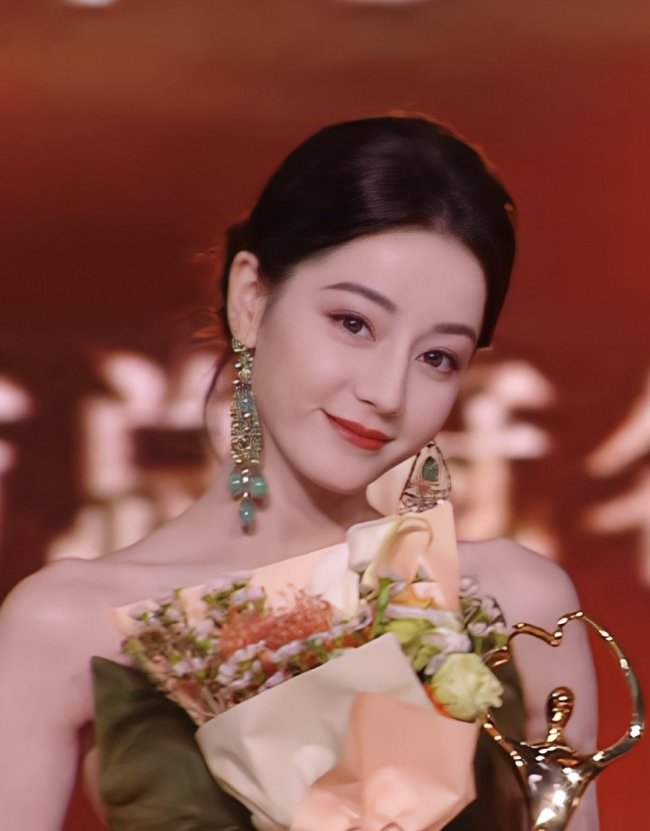 迪丽热巴