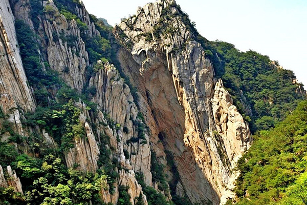 河南哪里爬山？ 河南十大推荐登山景点 
