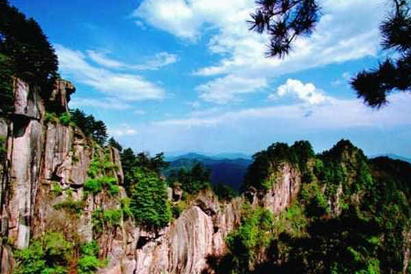河南哪里爬山