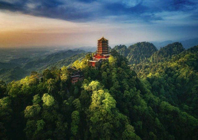 成都10大名山旅游推荐，四川成都名山旅游景点大全 