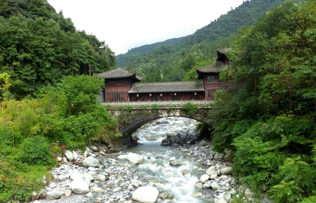 成都10大名山旅游推荐