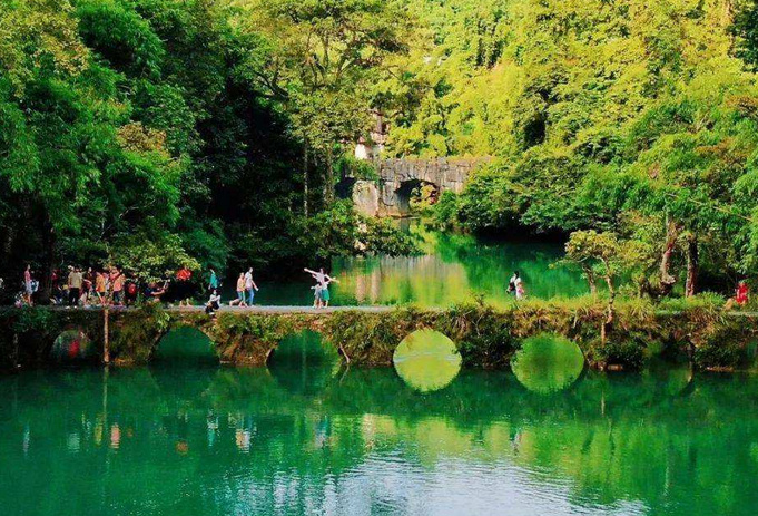 贵州黔南十大旅游景点，贵州黔南著名景点 