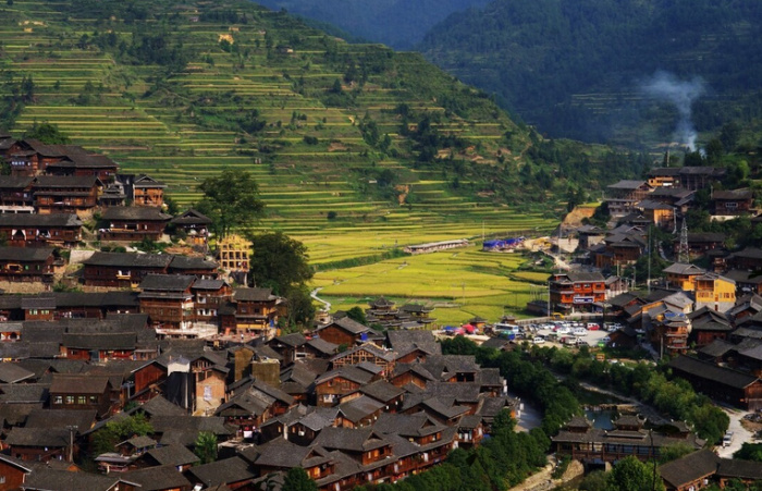 贵州黔东南10大旅游景点，贵州黔东南有哪些旅游景点 
