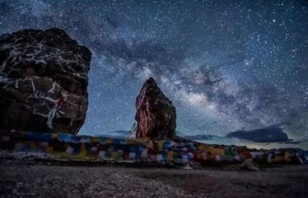 中国最适合星空摄影的十大胜地：茶卡盐湖榜上有名 
