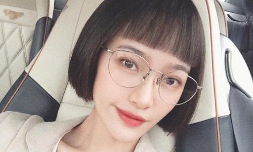 白雪否认与张一山复合,张一山与神秘女子牵手约