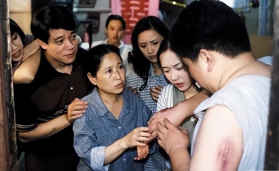 家庭剧电视剧十大排名(近30年最好看的10部家庭剧）