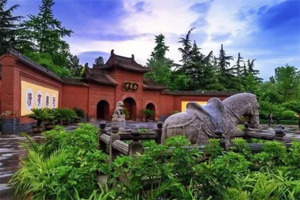 中国十大有名的寺庙排行榜，白马寺登顶第一名 