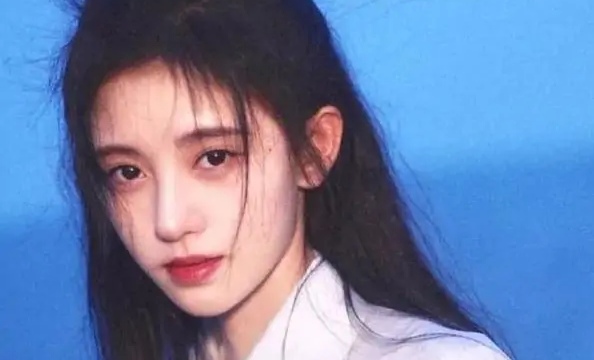鞠婧祎乘电梯赶走所有人是怎么回事 鞠婧祎电梯事件始末介绍