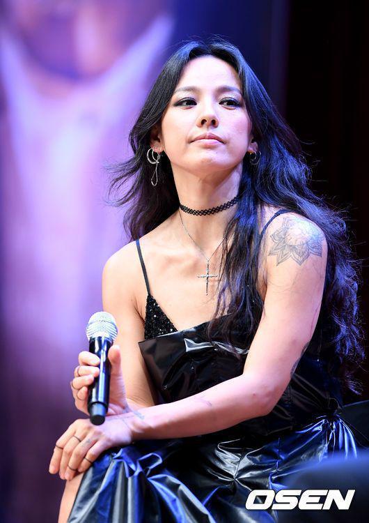 李孝利素颜