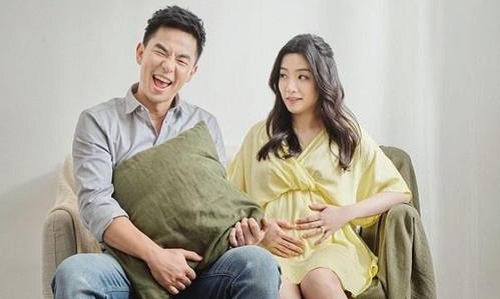 柯有伦妻子Donna朵拉资料,柯有伦得女
