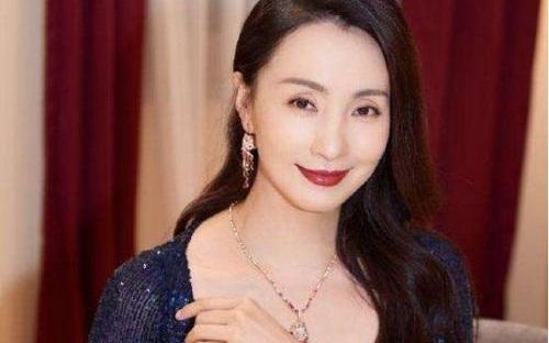 陶虹采访自爆父母相继去世原因 遭受打击产后瞬间衰老一度患上抑郁症