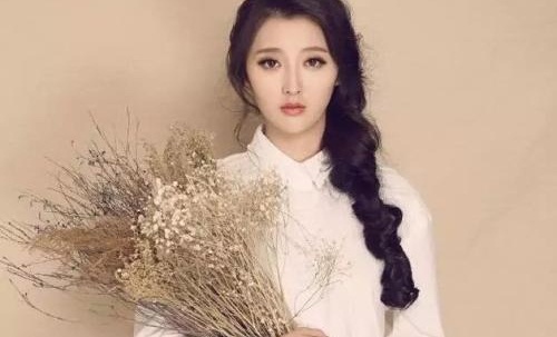 胡樱子欢乐颂饰演的谁 胡樱子的个人资料详情介绍