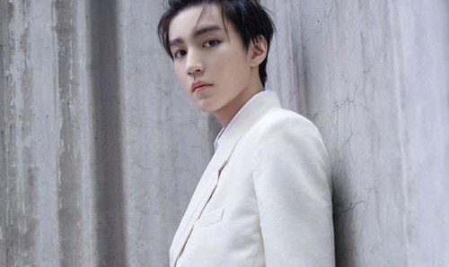 王俊凯单曲封面设计师否认抄袭 王俊凯单曲事件始末介绍