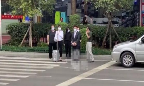谭松韵出席庭审 曾因母亲去世被网暴
