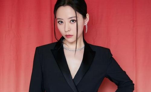 张靓颖新说唱公演舞台忘词引争议 绯闻男友陈秋莳发长文力挺