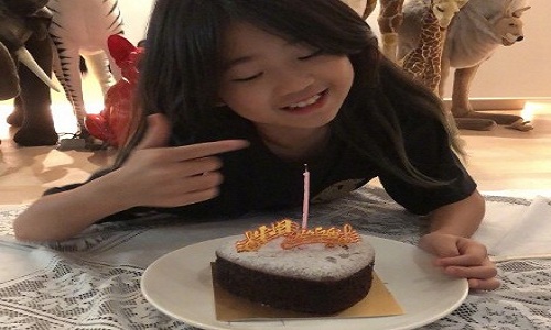 曹格女儿10岁了 曹格女儿小时候的照片对比照