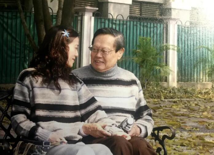 杨振宁翁帆结婚是哪一年 爷孙恋度过16年婚姻现状怎么样