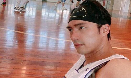 贺军翔妻子提前两周剖腹产原因 贺军翔透露原因详情曝光惹争议