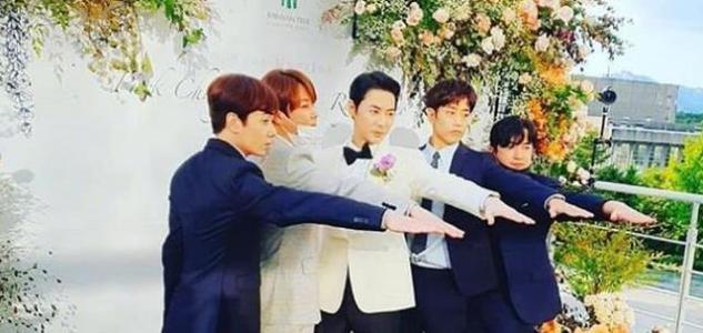 神话忙内JUNJIN举办婚礼 神话全体成员出席详情