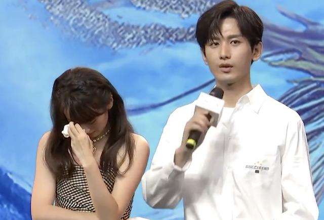 成毅袁冰妍避嫌明显 《琉璃收官云歌会》后成毅掉粉怎么回事