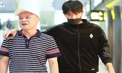 黄子韬,黄忠东,黄子韬爸爸得了什么病, 黄忠东个