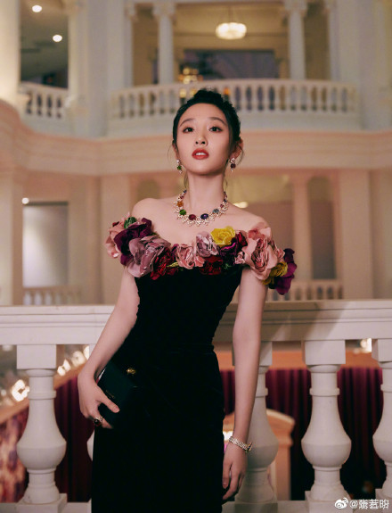 张若昀唐艺昕,张若昀这是我老婆也是我孩他妈