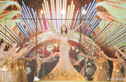 金鹰女神宋茜出场方式引热议 金鹰女神宋茜显胖是怎么回事