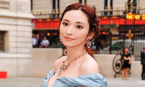 吴佩慈,纪晓波,吴佩慈否认纪晓波被追债