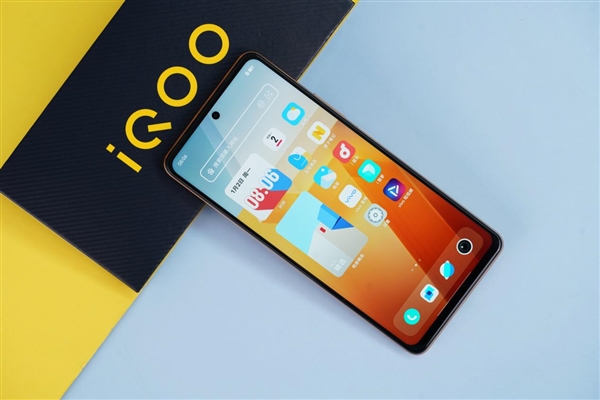 最便宜120W超快闪充 大电池！iQOO Z7图赏