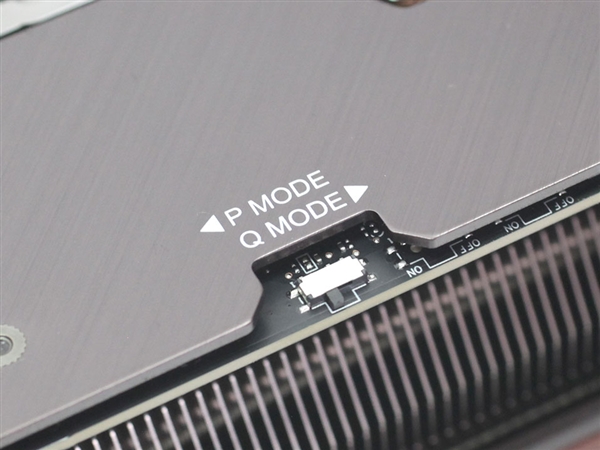 4.3槽庞然巨物！华硕猫头鹰版RTX 4080来了：噪音/温度喜人