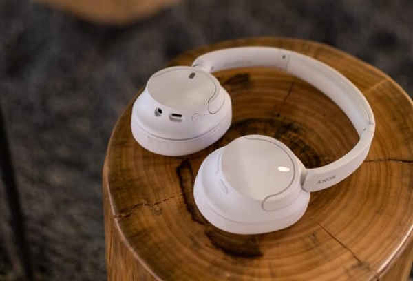索尼发布WH-CH720N主动降噪耳机： V1噪声芯片、30mm大动圈