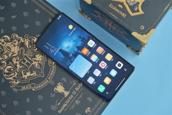 魔法氛围拉满！Redmi Note 12 Turbo哈利波特版图赏
