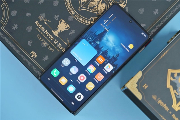 魔法氛围拉满！Redmi Note 12 Turbo哈利波特版图赏