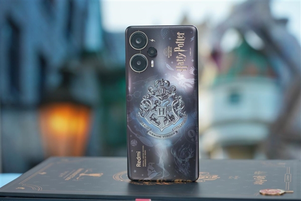 魔法氛围拉满！Redmi Note 12 Turbo哈利波特版图赏