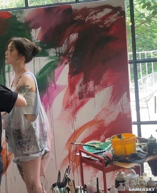 《黑暗荣耀》李莎拉靠眼睛拿下角色 完美演绎疯批美人