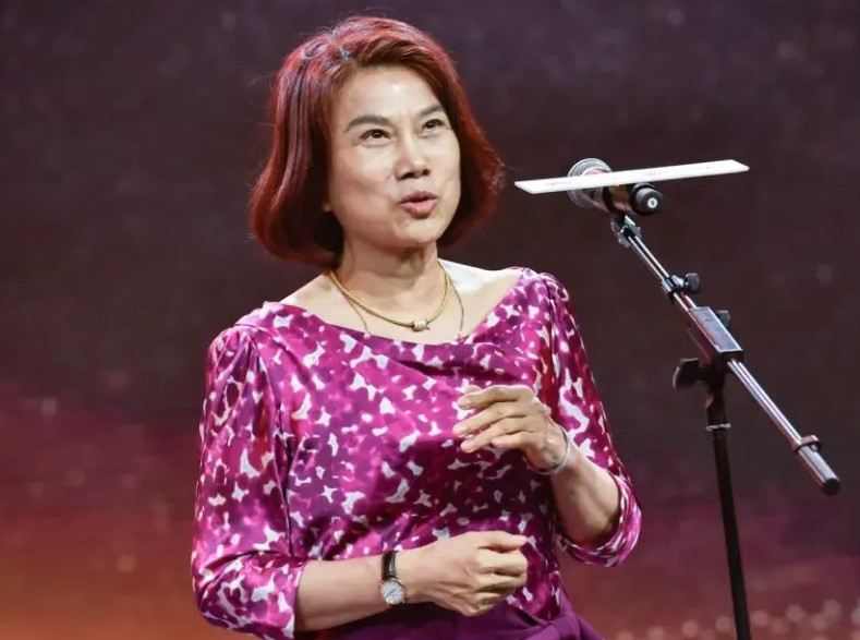 董明珠宣布将多发2亿年终奖