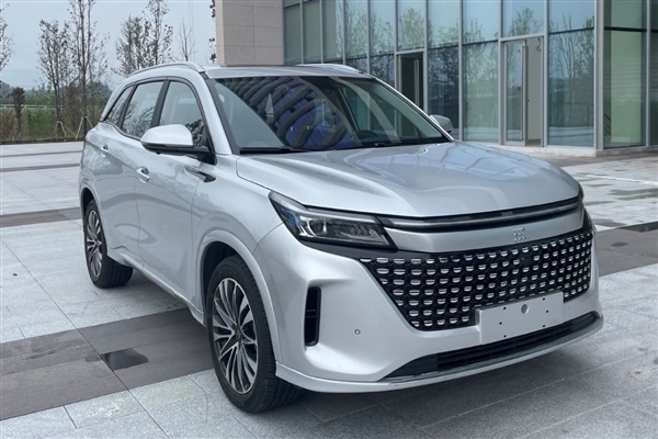 13.99万起 赛力斯蓝电E5上市：集成比亚迪DM-i、华为HiCar3.0
