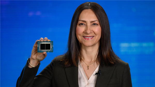 Intel首秀第五代至强CPU：60 核心？性能极高！
