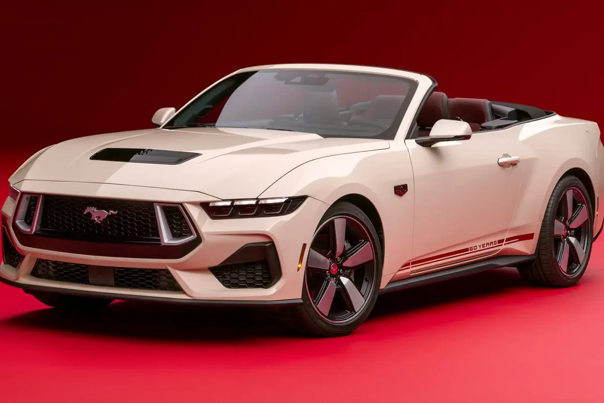 福特Mustang全新版本即将于6月21日登陆中国，首次引入敞篷版
