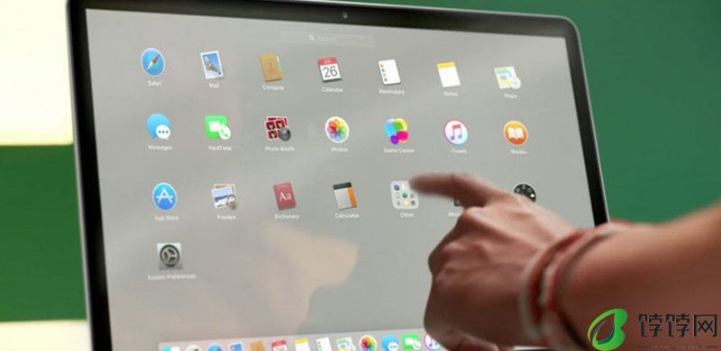 苹果自研OLED屏幕面板 或为触摸版MacBook铺路
