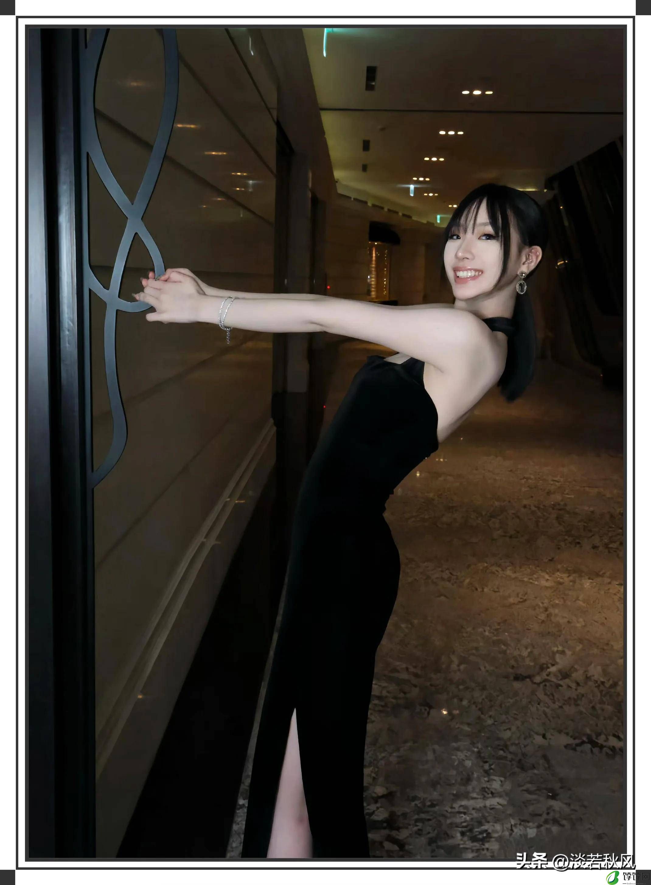 小S参加大女儿Elly毕业晚会，小S满脸自豪，Elly时尚感爆棚显成熟-月光资讯网