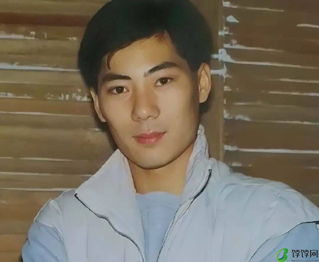 失业四年想复出拍戏！62岁香港知名男星身材突然消瘦，遭质疑患病-月光资讯网
