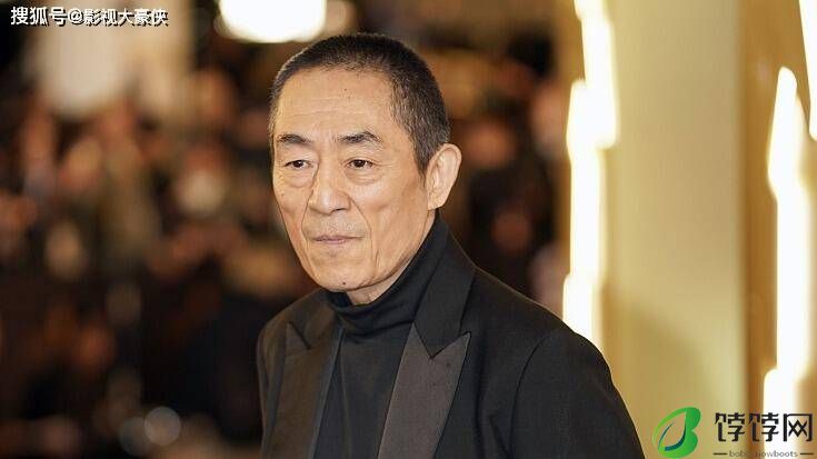 章子怡哽咽致谢张艺谋，张艺谋鞠躬回应！章子怡变柔软了，她老了-月光资讯网