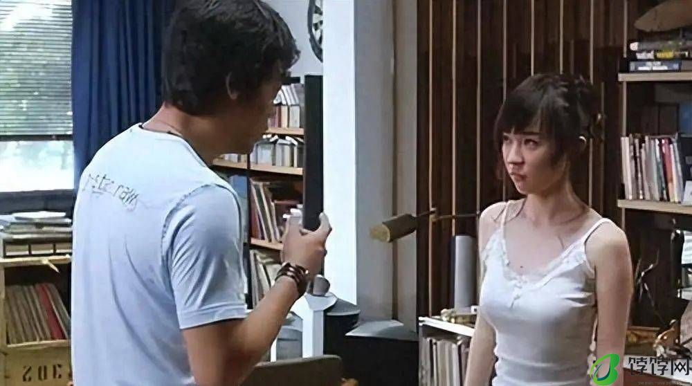 又一对恩爱夫妻被曝离婚？男方曾被曝私联女网红，两人10年恩爱终成一场空？-月光资讯网