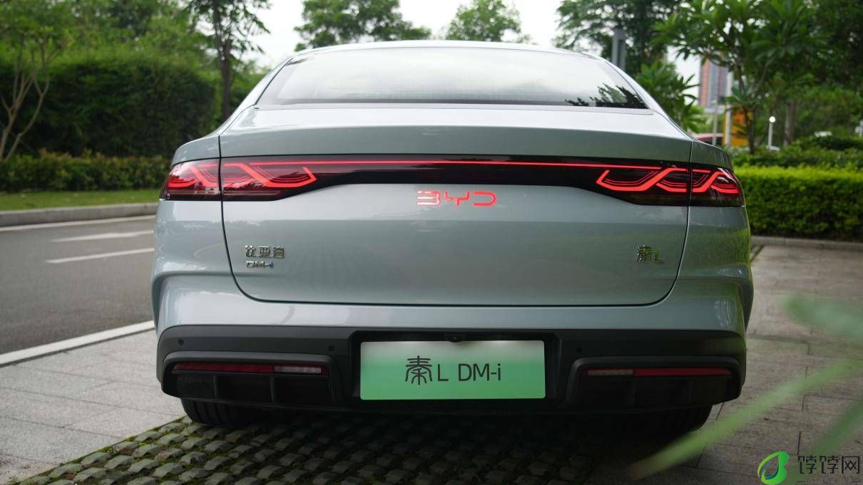 2.9L！2100 公里！全新「998」秦L DM-i 不玩虚的