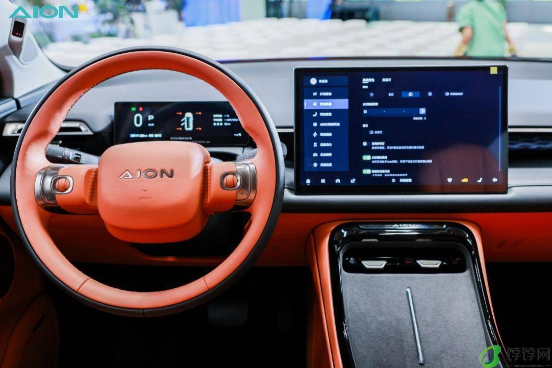 第二代AION V官宣内饰，拥有与外型“极不相称”的内部空间