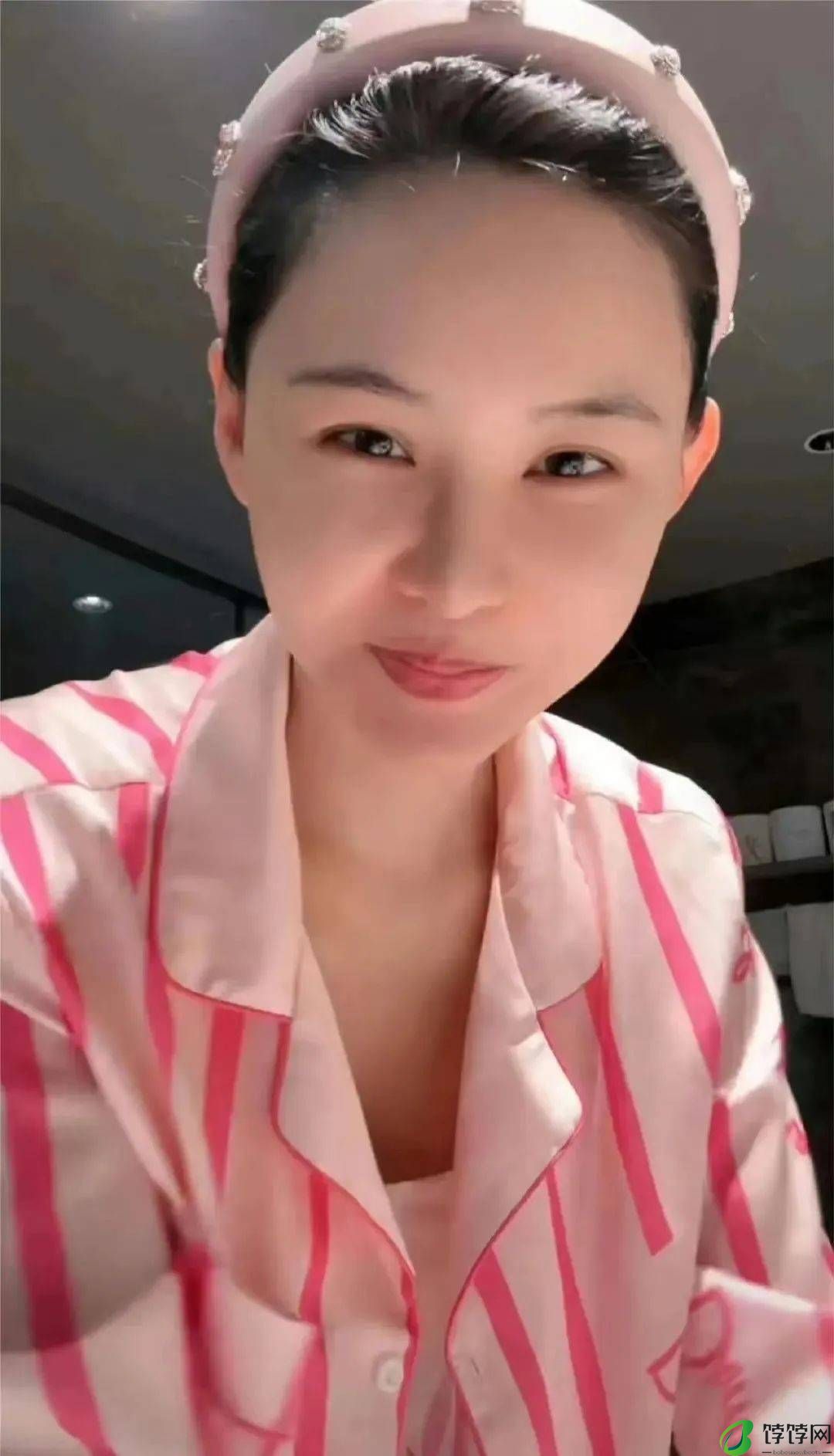 张颖颖直播怼网友，被说素质低，终于明白她为何不如马筱梅-月光资讯网
